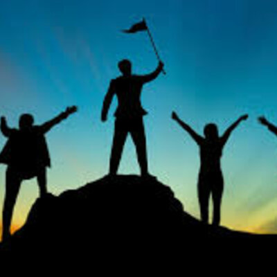 Timeline: Tarea 4. Línea de tiempo en estilos de liderazgo, motivación y comunicación.