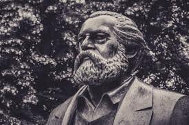 Representantes de la escuela Marxista: Karl Marx