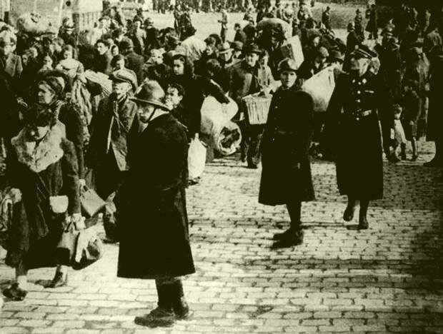 FRANÇA ES OCUPADA PER ALEMANYA (Vichy)