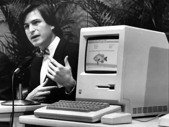 Primera Computadora con Mouse e Interfaz Gráfica