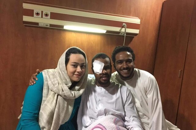 Wedding of a one-eyed protester  inside Royal Care Hospital
