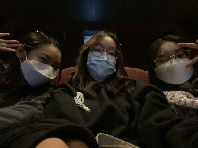 Mi prima visitó mi familia durante el Navidad