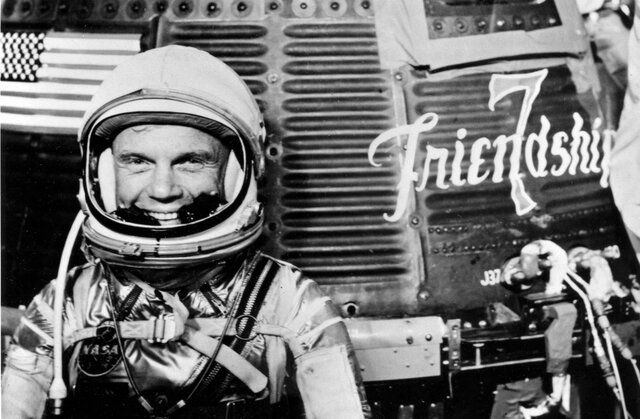 john glenn flys the friendship 7