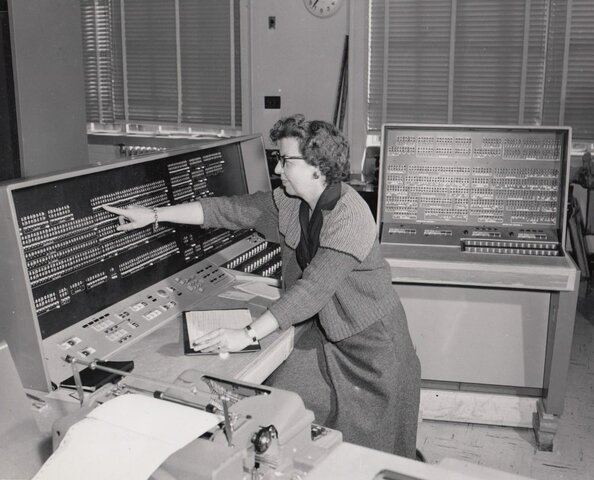 Primera Instalación de UNIVAC I para usos empresariales