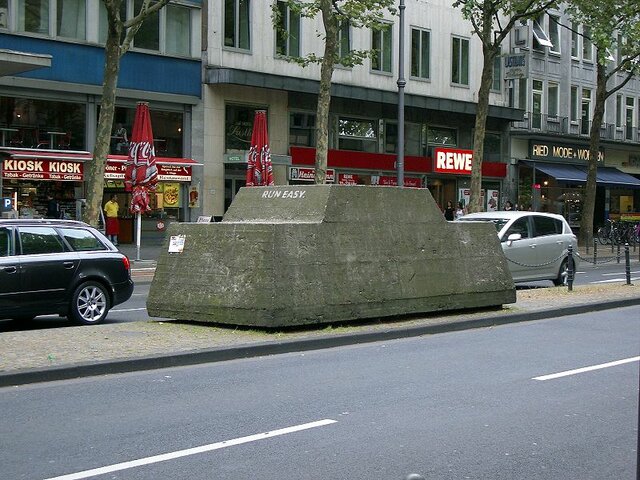 Skulptur Ruhender Verkehr, Blick