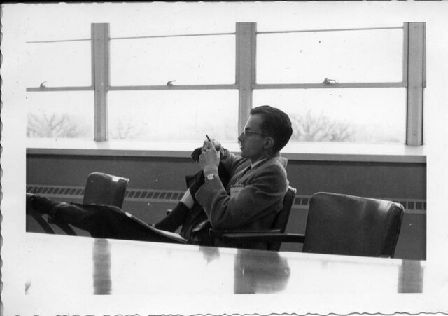 Started working as an independent consultant and research scientist