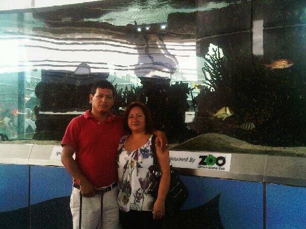 En su primer viaje al exterior