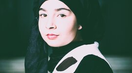 Timeline: ZEΪNAB, ΕΝΑ ΚΟΡΙΤΣΙ ΑΠΟ ΤΟ ΑΦΓΑΝΙΣΤΑΝ.