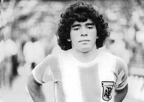 Maradona debuta en la Seleccion Argentina