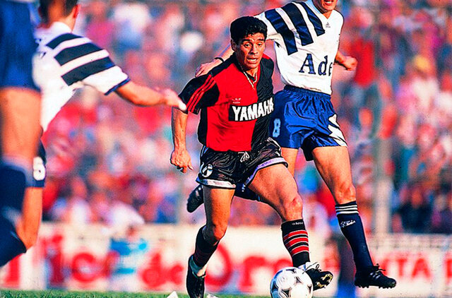 Maradona fué transferido a Newell's (Argentina)