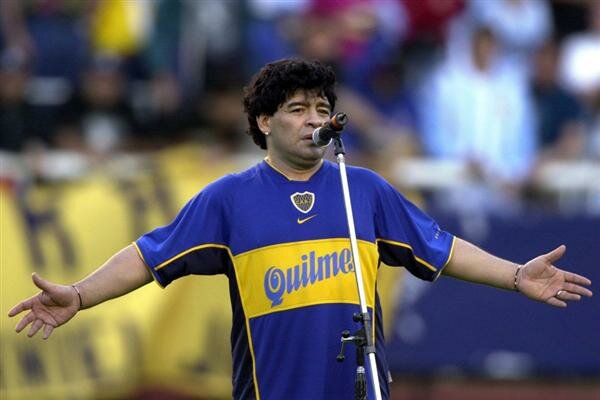 Maradona se retira del Futbol Profesional