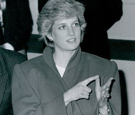 La princesa Diana de Gales firma la Lengua de Señas Británico