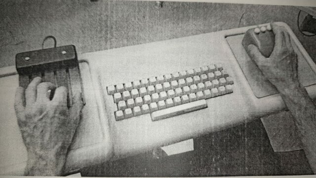 Aparece la primera computadora moderna