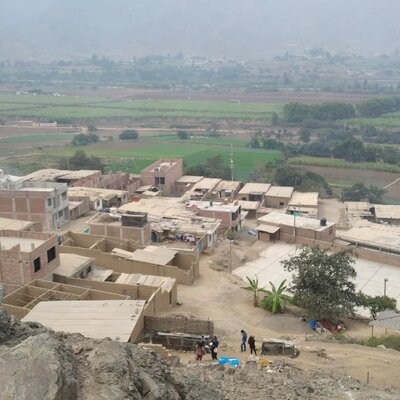 Timeline: Historia de la comunidad San Borja - Laredo