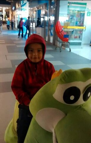 jugando por primera vez en carros electrónicos