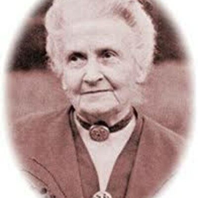 Timeline: MARÍA MONTESSORI Y SU METODOLOGÍA
