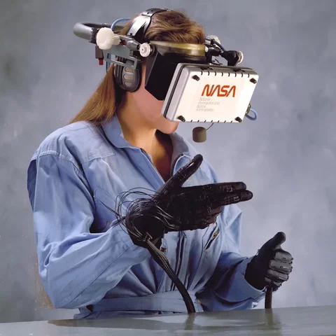 1986 – VIVED | REALIDAD VIRTUAL HECHA POR LA NASA