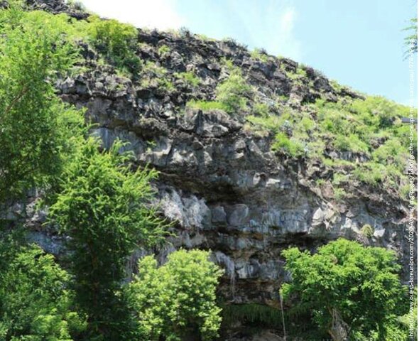 La grotte du peuplement, premier site réunionnais classé