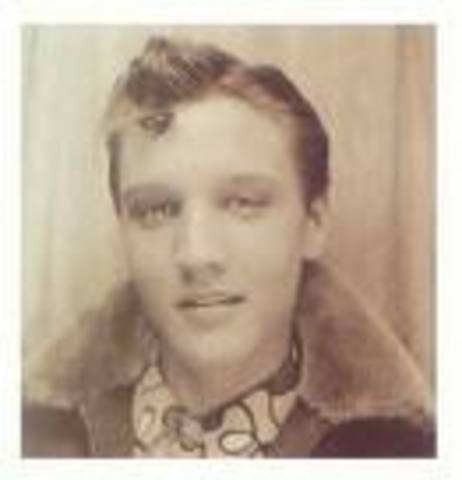 ELVIS PRESLEY