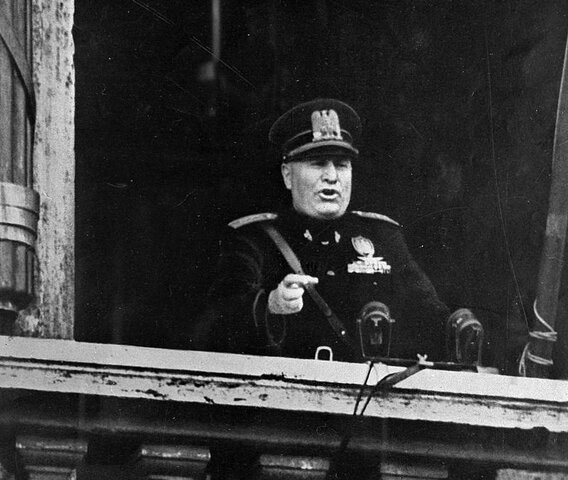 ITALIA ENTRA IN GUERRA