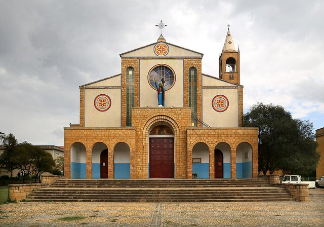 se separa de la iglesia catolica la bizantina