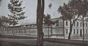 Se establece el colegio Sión