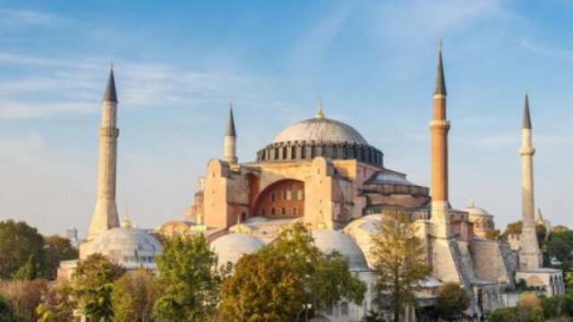 Se separa iglesia católica romana y la iglesia bizantina