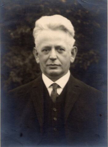 Ernst Cassirer (1874/1945)