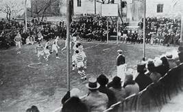 Primer juego oficial