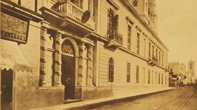 Comienza la escuela.