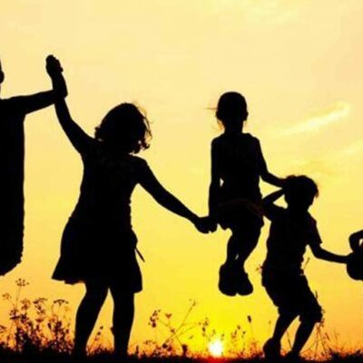 Timeline: Línea de tiempo de  la Infancia y  la adolescencia