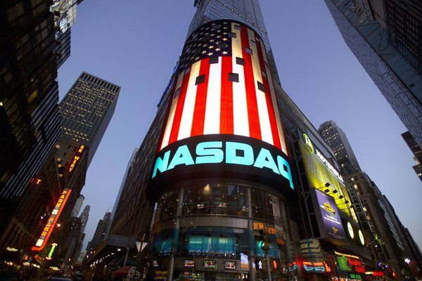 Se crea la bolsa de valores NASDAQ