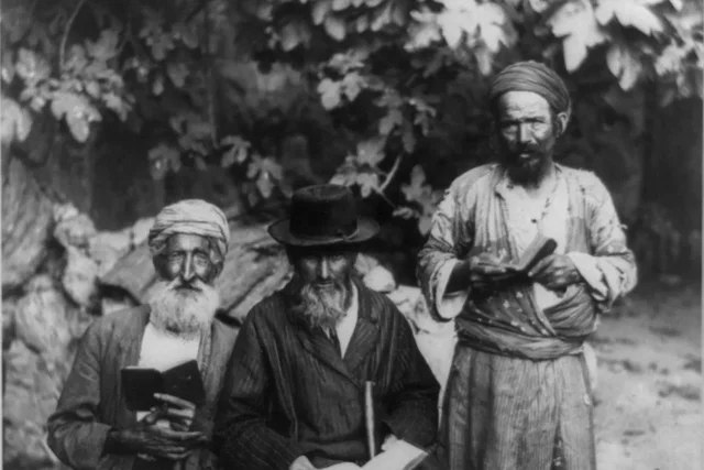 Se funda el Etzel, organización judía clandestina.