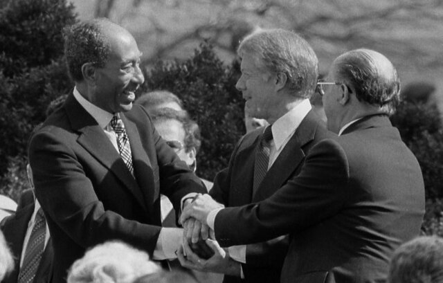 Israel firmó tratado de paz con Egipto.