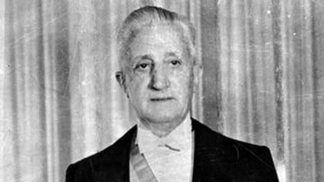 ASUME A LA PRESIDENCIA -ARTURO U.ILLIA-