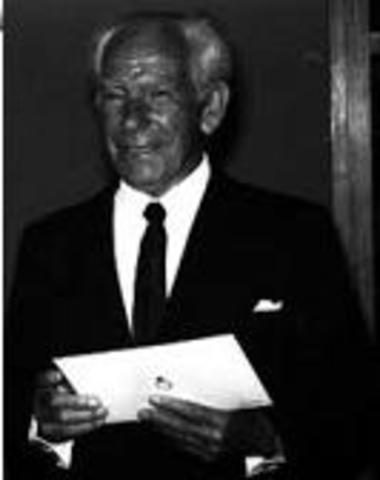 Forma parte activa de la Escuela de Vallecas:una propuesta plástico-poética del escultor Alberto y el pintor Benjamín Palencia.