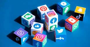 REVOLUCIÓN DE LAS RRSS