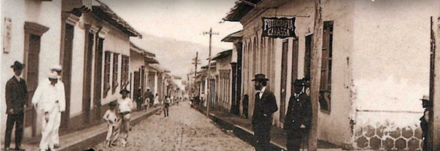 PRIMERA FOTO A COLOR