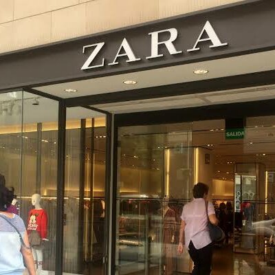 Timeline: INDITEX: HISTORIA SALPICADA DE EXPLOTACIÓN, PLAGIO Y DISCRIMINACIÓN