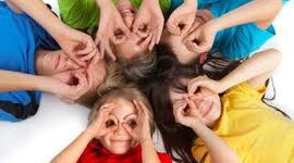 Timeline: TRAS LOS PASOS DE LA INFANCIA Y LA ADOLESCENCIA