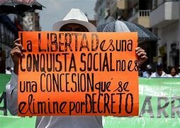 Estado, Derecho y Luchas Sociales.