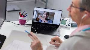 1993 (EUA comienza a practicar teleconsulta)