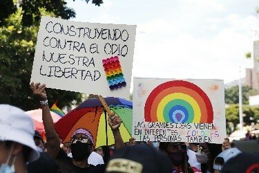 DECRETO 410 DEL 2018 adopta medidas tendientes a prevenir la discriminación
