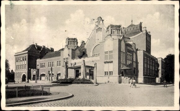 Edmund Husserl's Birth