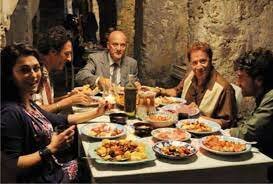 Presiede una comissione per la diffusione della lingua