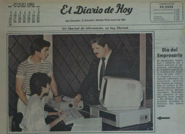Primera computadora en el salvador.
