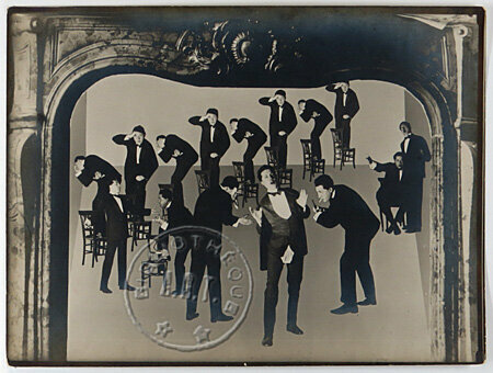 En la tradición de los estudios del interaccionismo simbólico sobre el prejuicio racial y en las proposiciones de Goffman (2006).