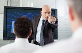 El liderazgo transaccional (Bass)