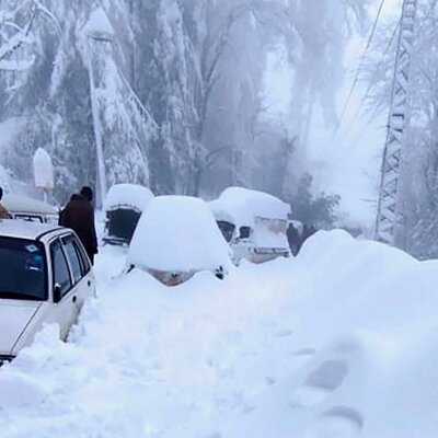 Timeline: Tormentas de nieve, Lucero Y Asensio