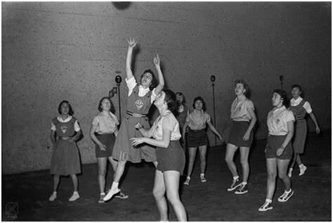 Primeros pasos del baloncesto femenil
